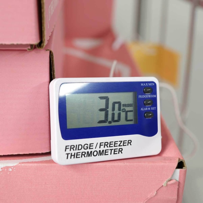 Fridge Thermometer Digital,freezer Thermometer With Probe, Freezer Alarm  With Max/min Memory For Home Kitchen Bars Cafes