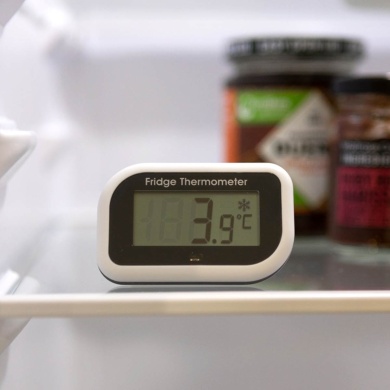 https://thermometer.co.uk/5140-square_home_default/digital-fridge-thermometer-with-safety-zone-indicator.jpg