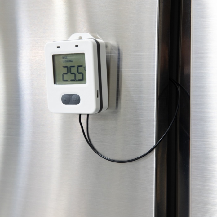 ThermaData® Thermistor Loggers | Probe or Room Sensor with external sensor
