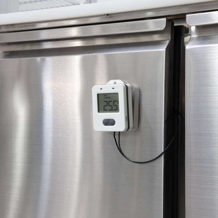 ThermaData® Thermistor Loggers | Probe or Room Sensor with external sensor