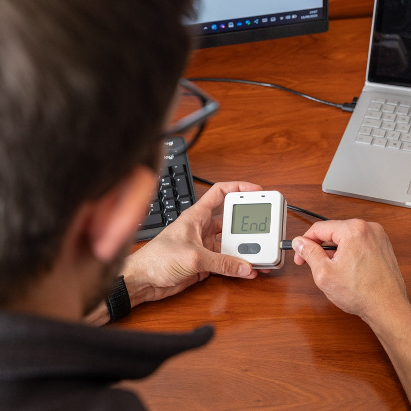 ThermaData® Thermistor Loggers | Probe or Room Sensor with internal sensor